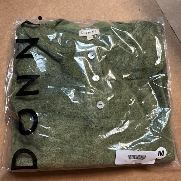 DONNI Terry Henley Sweatshirt Basil - Picture 5 of 7